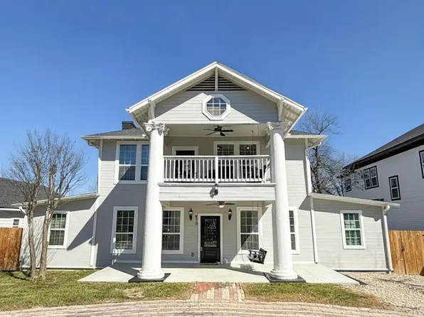 915 N 16th St, Waco, TX 76707