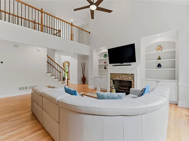 5398 Windsor Green Ct SE — Photo 49