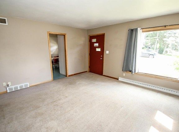 4th image of 112 N Washington Ave