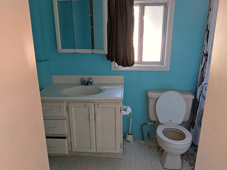 583 Dovercourt Rd #2 — Photo 12