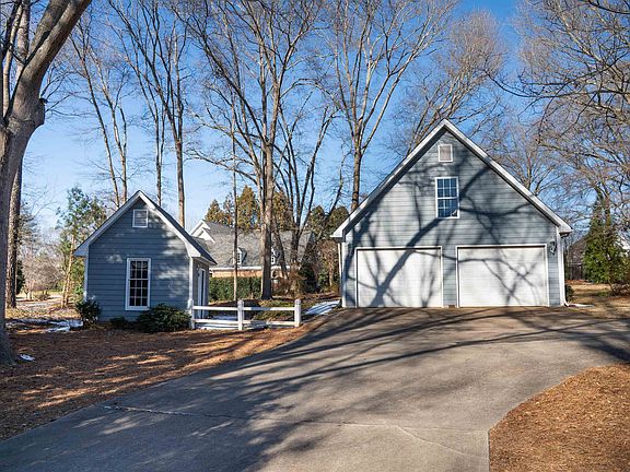 2nd image of 125 Williamsburg Dr