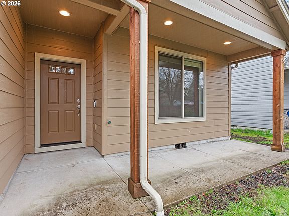 3rd image of 8510 NE 127th Ct