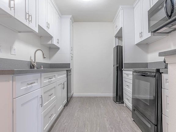 5th image of 8123 Langdon Ave APT 30