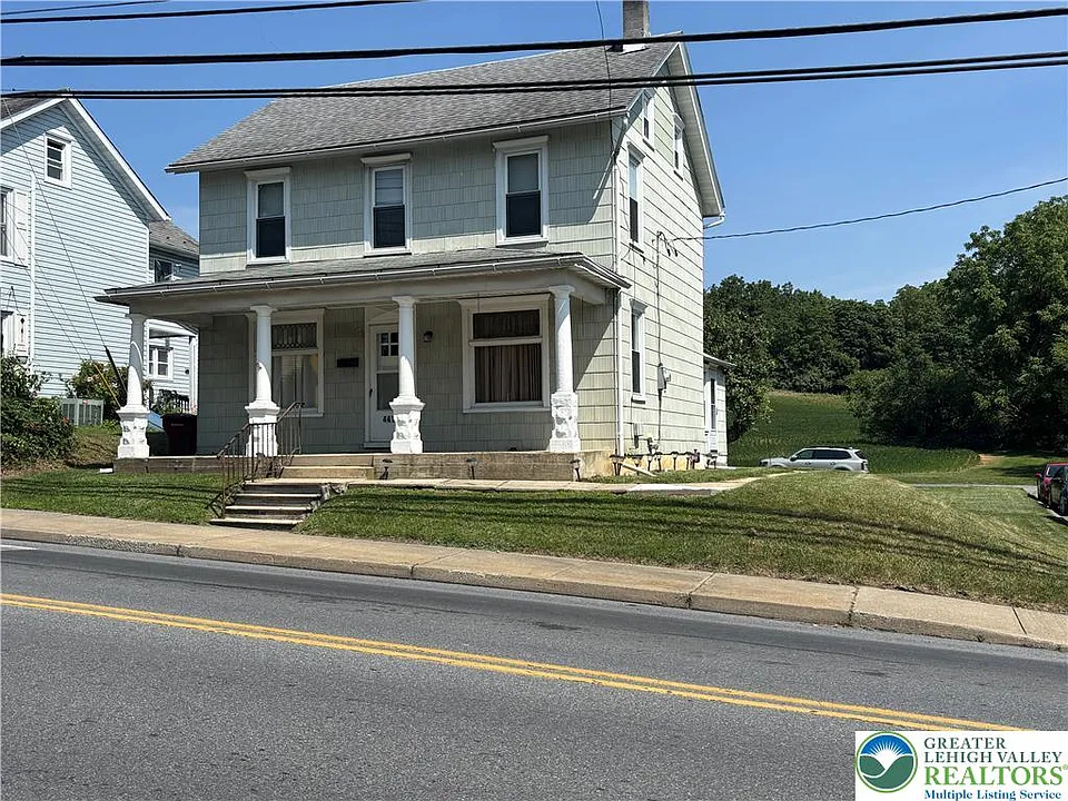 4414 Main St