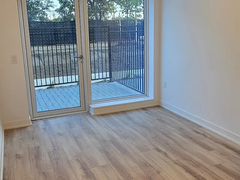 7439 Kingston Rd #110 — Photo 12