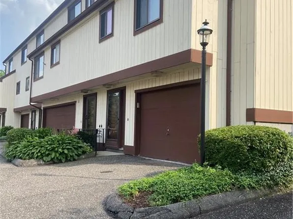 171 Beacon Hill Common #171, Beacon Falls, CT 06403