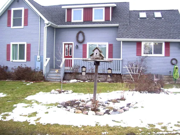 1273 S Garfield Rd, Auburn, MI 48611