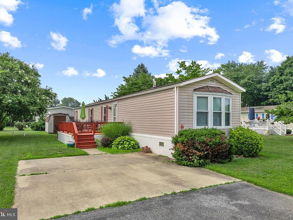 1st image of 9 Brunswick Ln