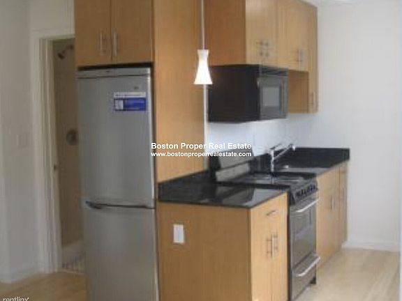 461 Park Dr. #G04 Boston - Fenway Unit Photo 2