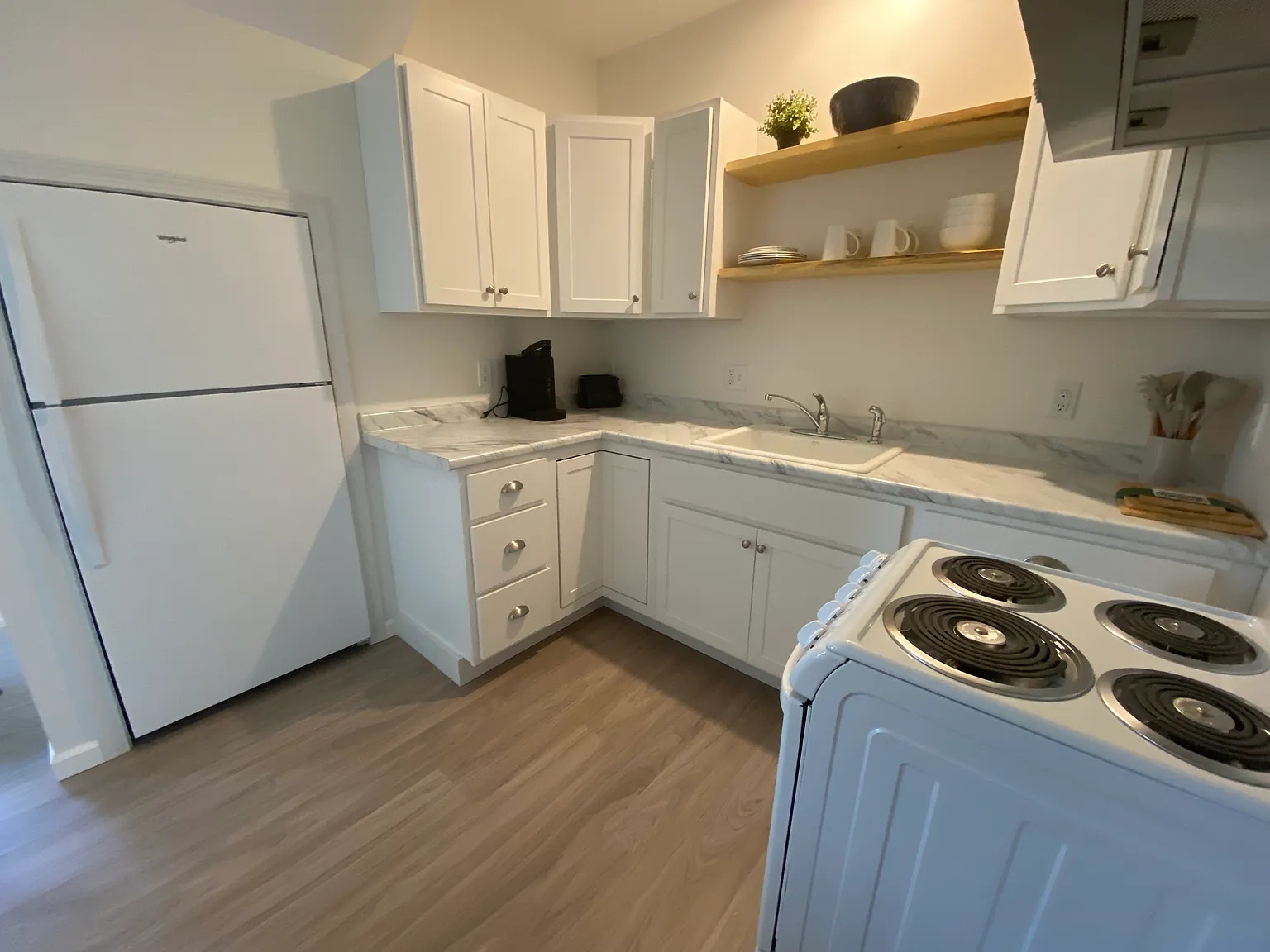 1 bed, 460 sqft, $1,900 — Photo 4