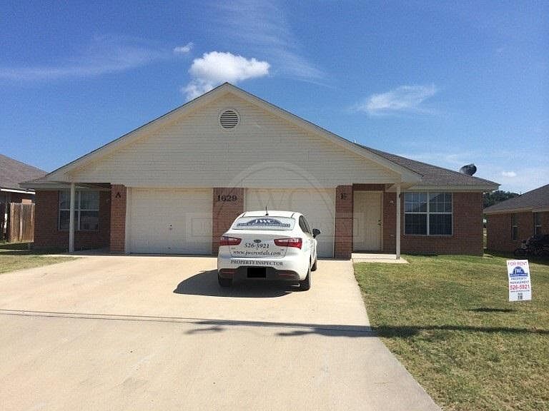 1st image of 1629 Yuma Trl APT A