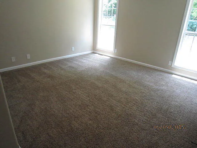 420 Zurich Ct — Photo 6