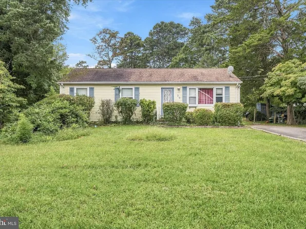 28 Seameadow Dr, Tuckerton, NJ 08087