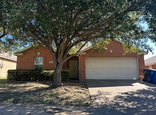 2820 Drycreek Ln, Dallas, TX 75237