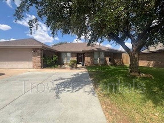 3rd image of 3811 Lyndale Dr