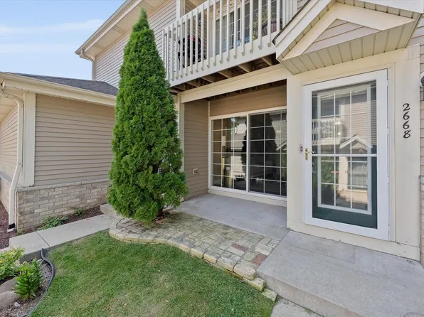 2668 Hidden DRIVE #43, Saint Francis, WI 53235