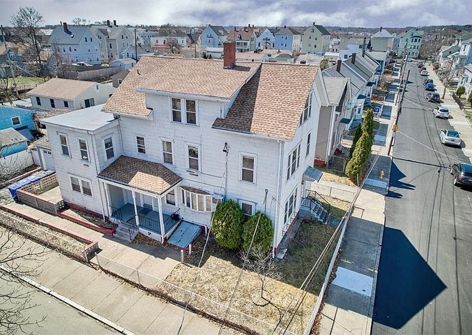 21 Beecher St Pawtucket RI Zillow