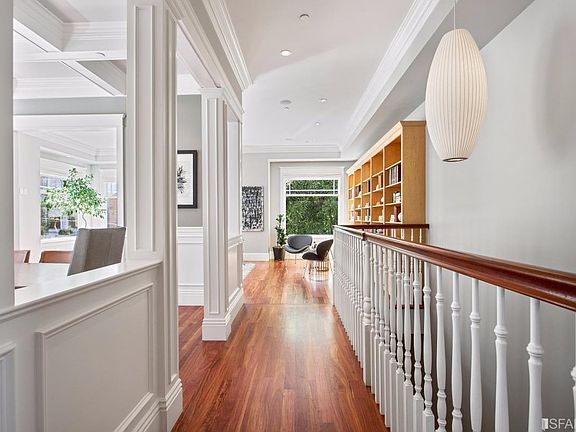 5th image of 844 Shrader St