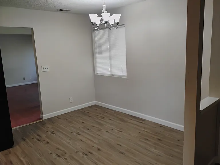 411 Amber Ave — Photo 18