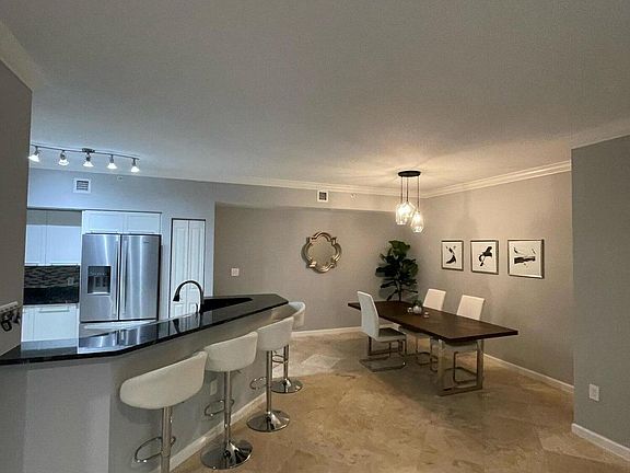 3rd image of 225 NE 1st Street #203