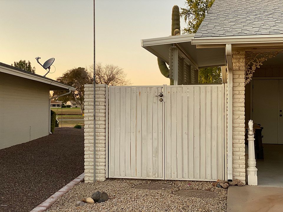 2nd image of 10410 W Cameo Dr
