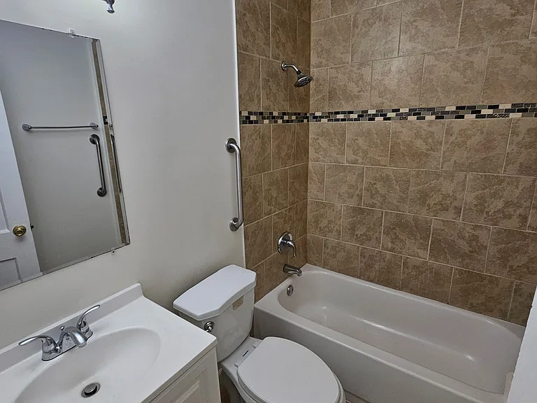 2305 Oxon Run Dr — Photo 8