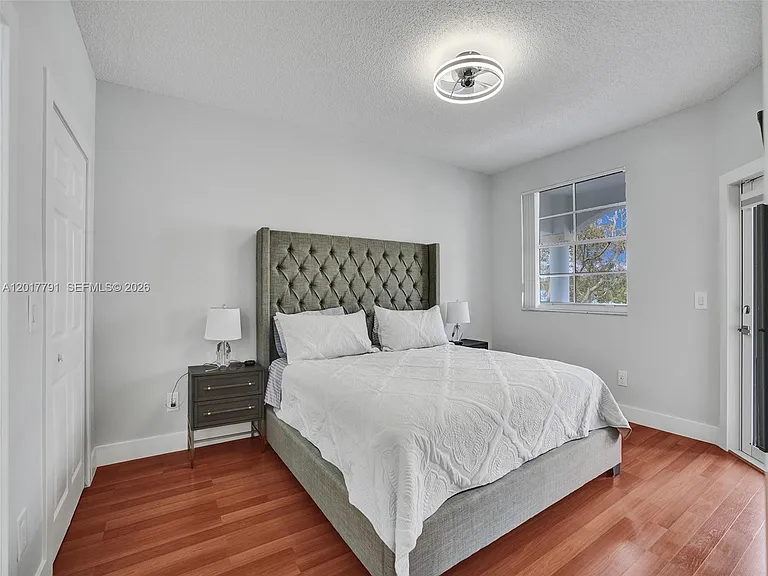 3245 NE 184th St #13305 — Photo 22