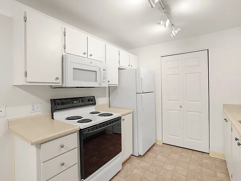 North Ridge Apartments — Photo 7