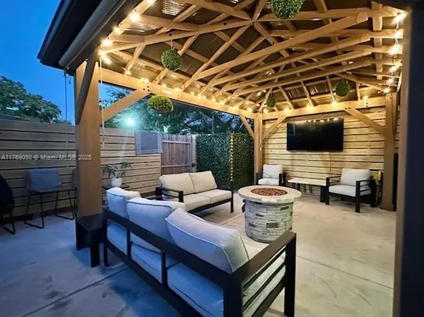 11035 SW 154th Pl, Miami, FL 33196