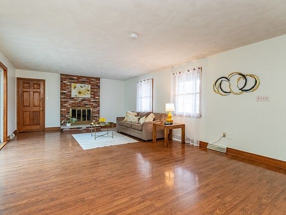 5th image of 2 McCarthy Dr