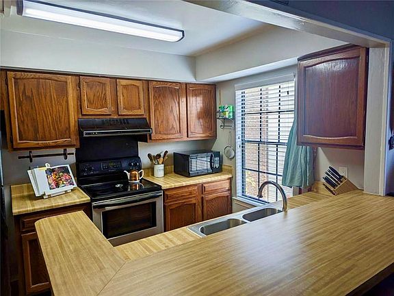 5th image of 2932 Manhattan Blvd Unit 173