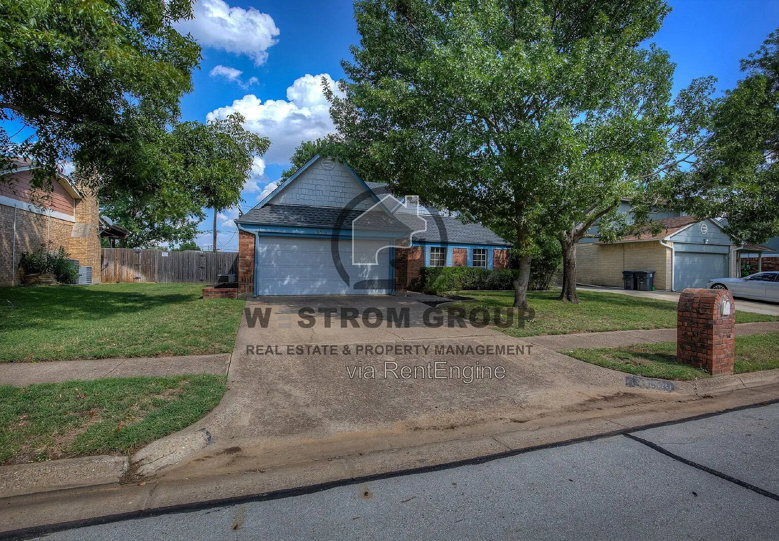 3 bed, 2.0 bath, 1504 sqft, $2,145 — Photo 2