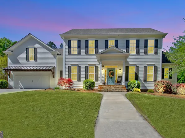 70 High Garden Ter, Newnan, GA 30263