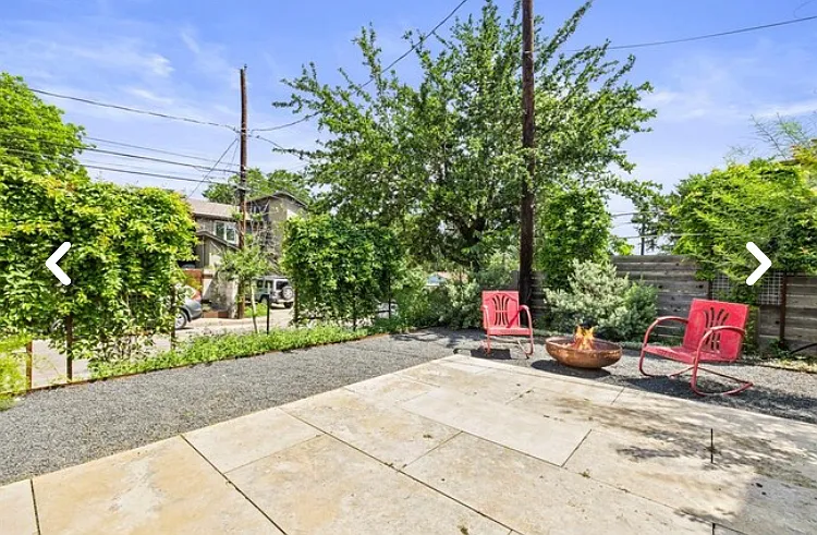 2413 E 9th St #1 — Photo 5