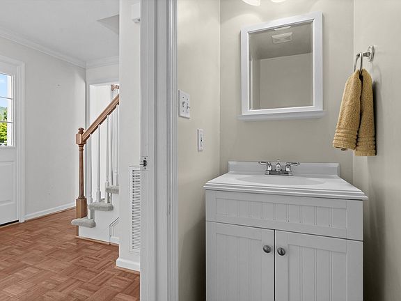 4th image of 1601 Ashbury Ct