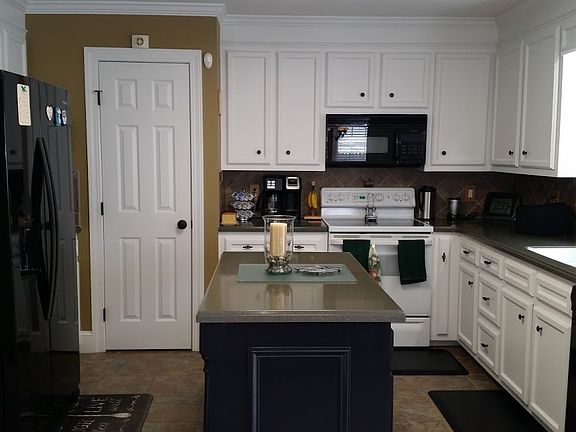 5th image of 4301 Treetops Cir