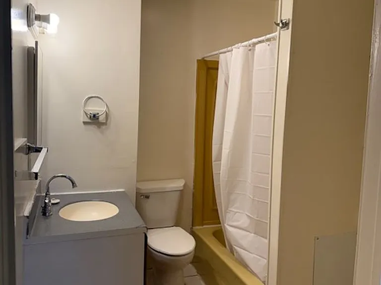 1316 Alpine Ave NW — Photo 6