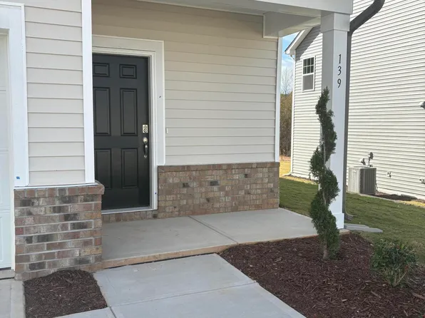 139 Favored Ave, Sanford, NC 27330