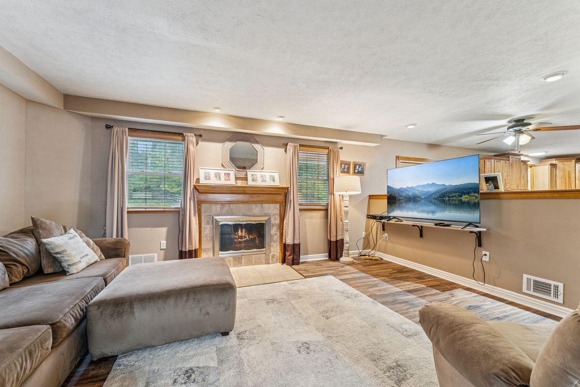 next background image