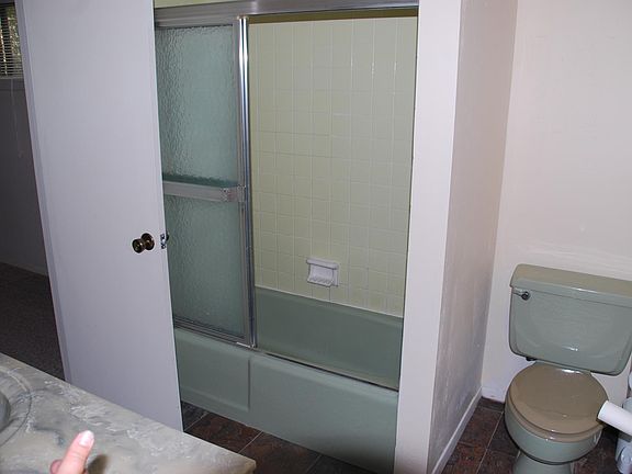 2nd image of 26 Mellor Ln