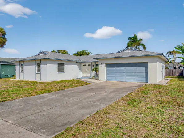 1256 Bluebird Ave, Marco Island, FL 34145