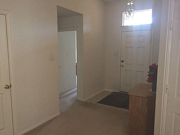 2nd image of 813 Dover Park Trl