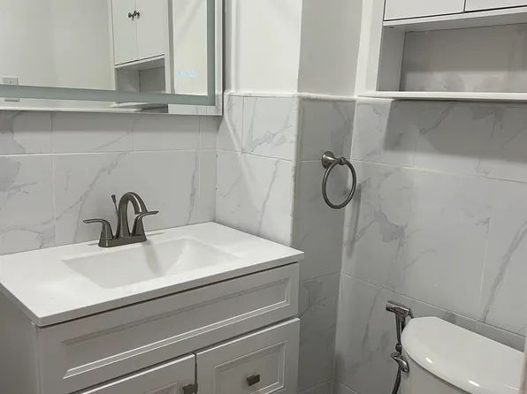 6126 Washington Street image 4 of 7