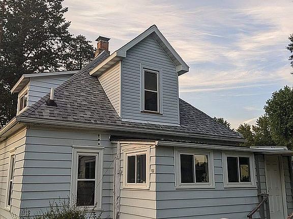 2nd image of 501 W Greenwood Ave