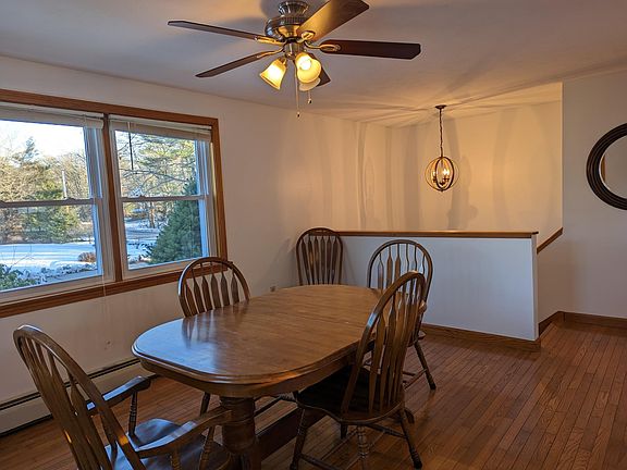 4th image of 2 Burnham Woods Cir