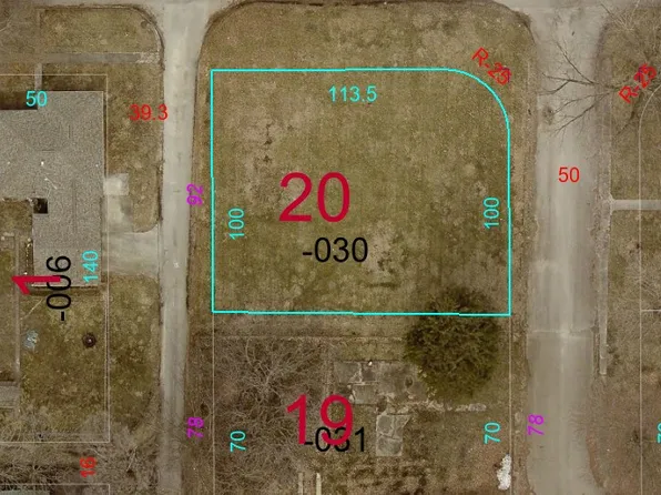 621 Marion Ave, Mattoon, IL 61938