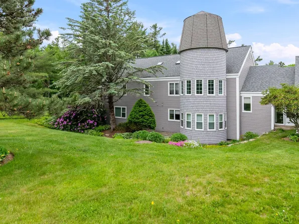 128 Hilltop Place #128, New London, NH 03257