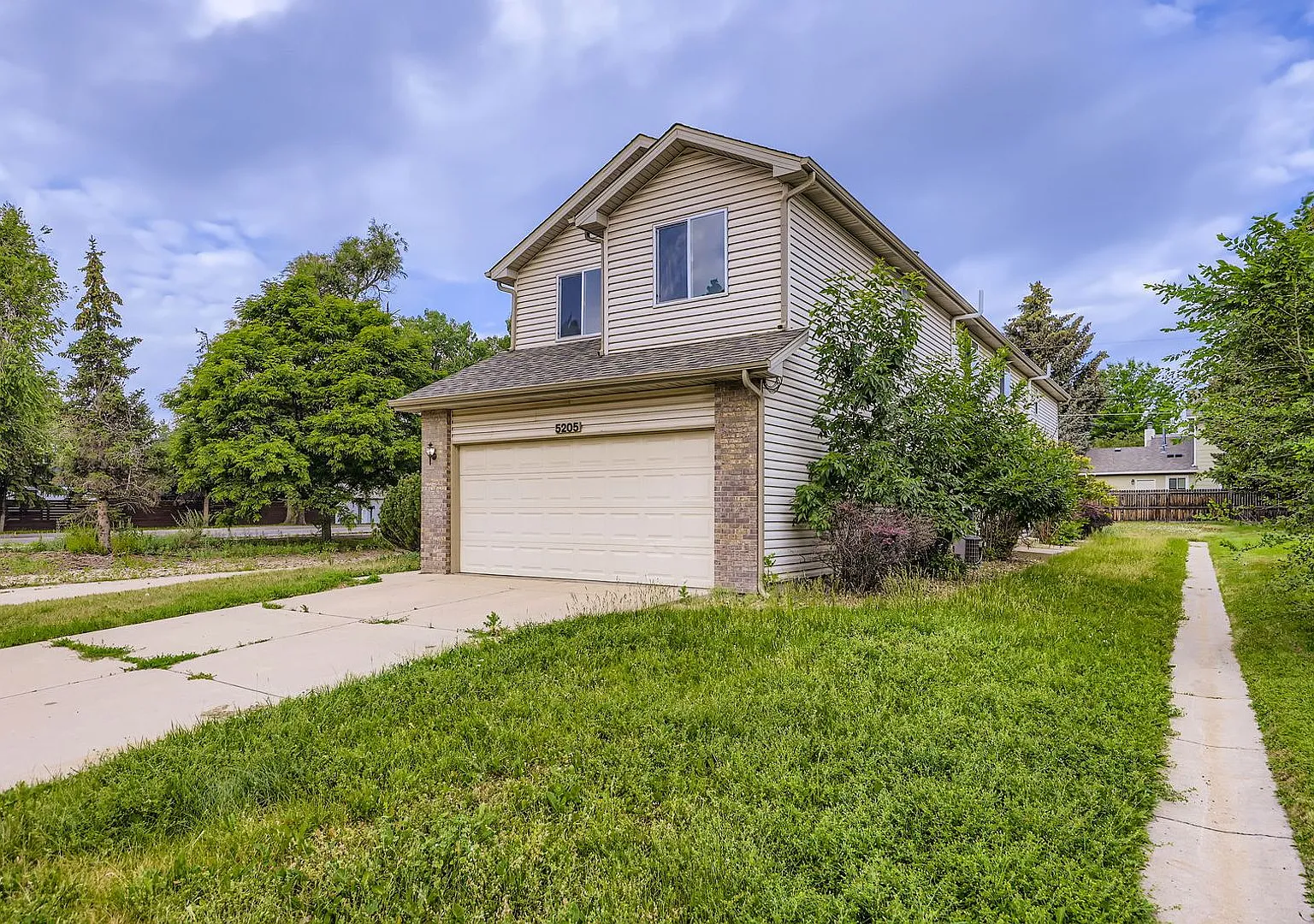 Beautifully Remodeled 3-Bedroom Duplex in Arvada — Photo 2