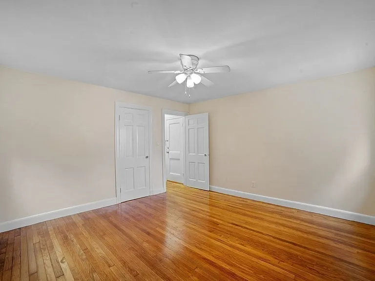 431 Adams St #3 — Photo 8