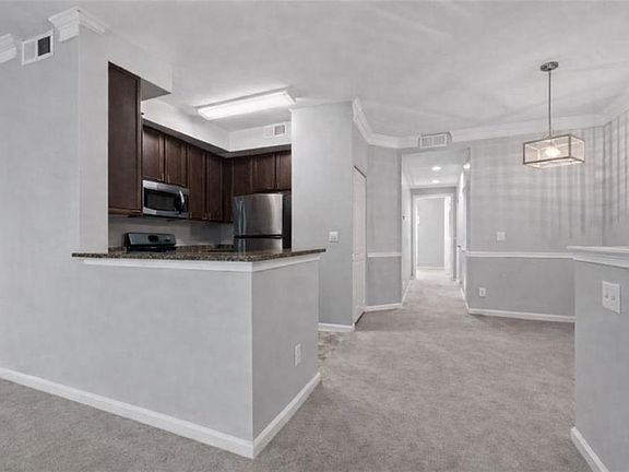 3rd image of 1752 Pryor Rd SW #111